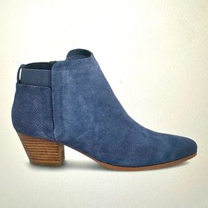 Violet And Red Blue Suede Canyon Booties Size 7 NWOT